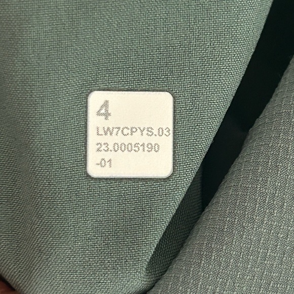 Lululemon Dance Studio Shorts 4” Sz 4 *medium forest green* (flaw*) - Picture 5 of 6